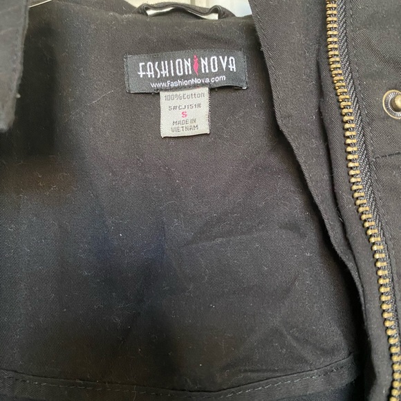 Fashion Nova  Black Hooded Utility Jacket - Picture 3 of 3